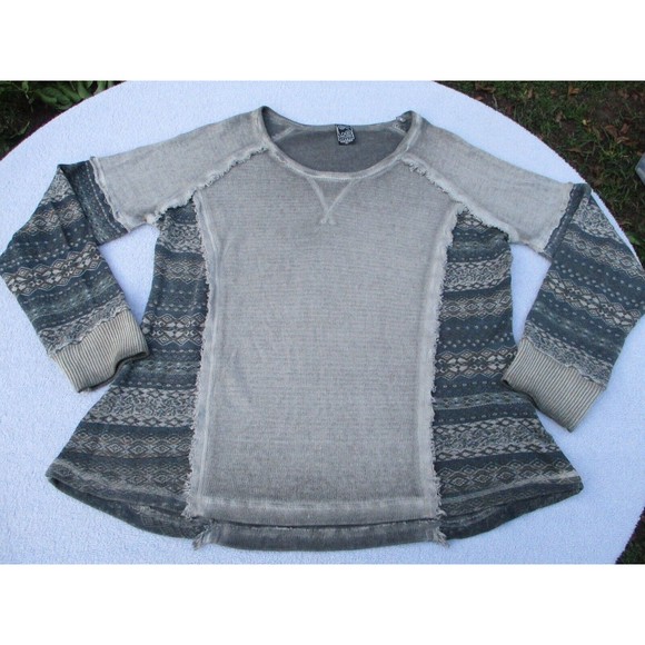 Casual Studio Sweater Women's Size XL Grey/Green Distress Wash Raw Edges - Picture 1 of 14